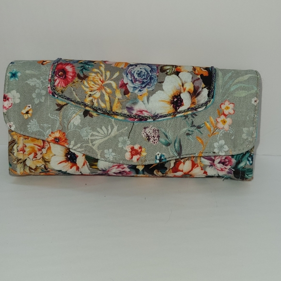 Wallet - Picture 1 of 5